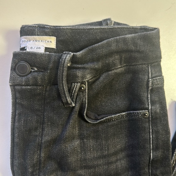 Good American Classic High Rise Split Hem Flare Jeans - Picture 4 of 11